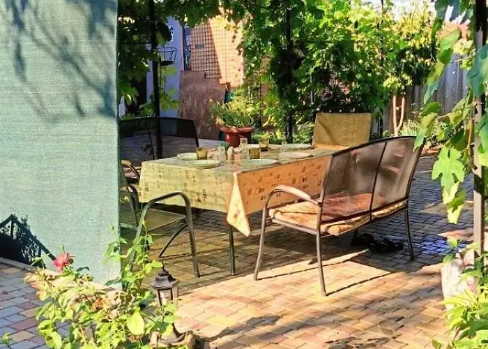 гостинный дом натали Holiday home Odesa